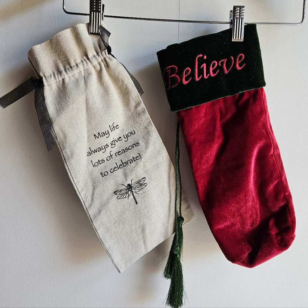 2 for $12: Decorative Wine Gift Bag Set